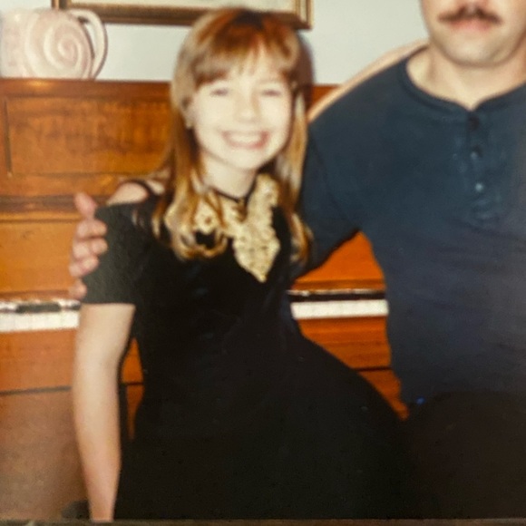 Welcome! Meet your Posher, Rachel & like to bookmark - Picture 4 of 8